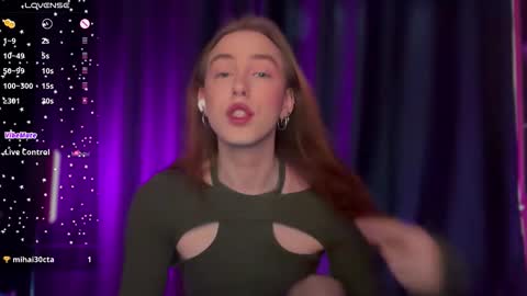 avril_pearly_ online show from February 9, 11:28 am