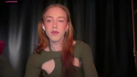 avril_pearly_ online show from May 29, 12:14 pm