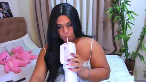 AYESHA online show from February 6, 6:57 pm