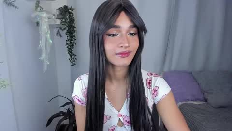 Snapshot of baby_kaliope chatting on October 18, 9:24 am Kaliope online show from October 18, 9:24 am