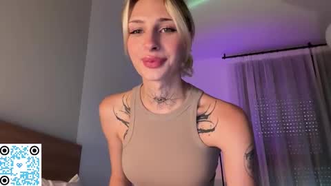 My name is Molly. Please say hello I like talking to you. If you have any wishes or obscene desires please use the tip menu online show from September 28, 4:06 pm