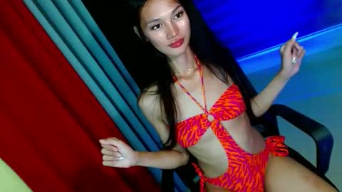 URE BBY ZEMIRA online show from May 17, 12:59 pm
