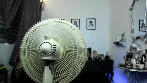 isabella online show from October 12, 8:11 pm