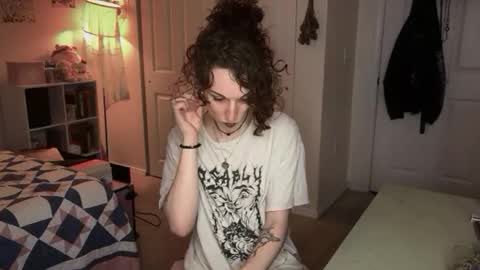 bellababy444 online show from May 7, 4:41 am