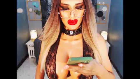 Loraine Cruz online show from May 13, 7:28 am