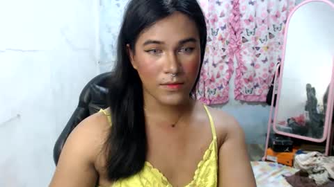 Ellez online show from May 6, 6:25 pm