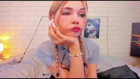 blondy_fina online show from October 3, 5:07 am