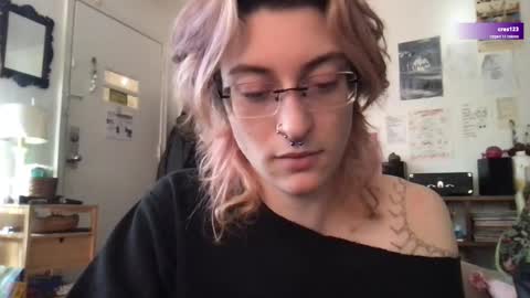 boywithbug online show from March 12, 3:40 pm