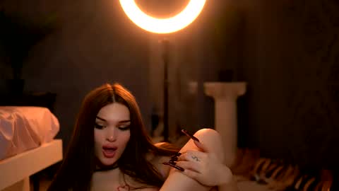 Scarlet online show from May 20, 5:02 am