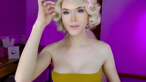 brionatop online show from September 19, 12:38 am