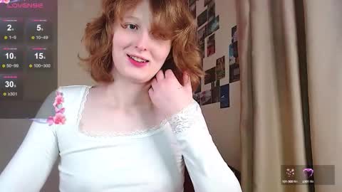 Snapshot of c0ralynx chatting on October 4, 9:26 pm C0ralynx online show from October 4, 9:26 pm
