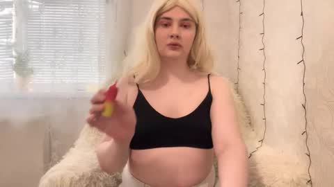 Snapshot of camgirl_xx chatting on January 9, 8:24 am Marta online show from January 9, 8:24 am