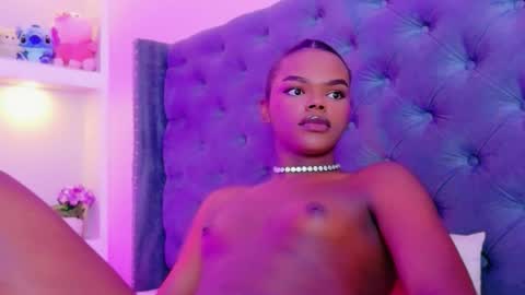 camiestrada online show from October 19, 11:52 pm