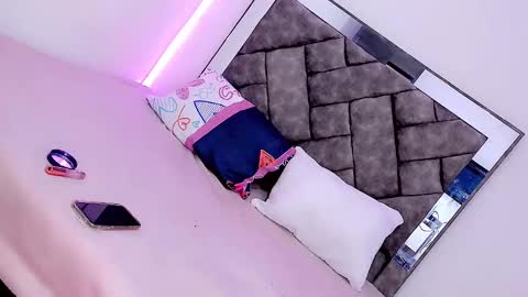 camilajhoones online show from February 8, 11:34 pm