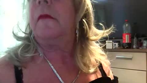 Claire online show from May 20, 7:36 am