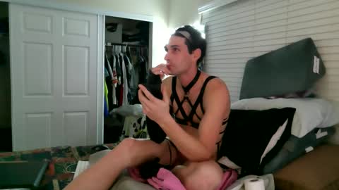 Allie North online show from December 13, 6:10 am