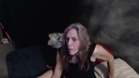 Jackie online show from May 5, 9:37 am