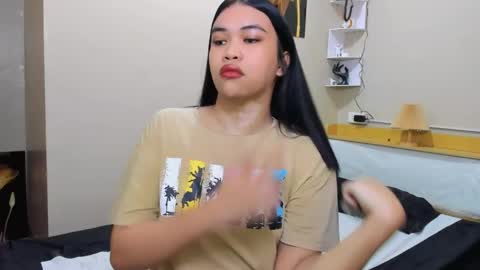 celestinaxisabella online show from May 24, 3:58 am