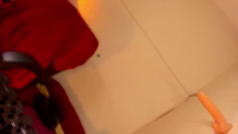 chantal_fuck online show from May 13, 1:25 am