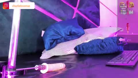 CHARLIE online show from March 6, 10:11 pm