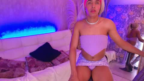 Chloe online show from May 8, 1:13 am