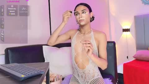 Snapshot of chloe_cherry21 chatting on February 27, 2:53 am chloe cherry21 online show from February 27, 2:53 am