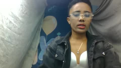ciciazzhh online show from May 27, 7:49 am