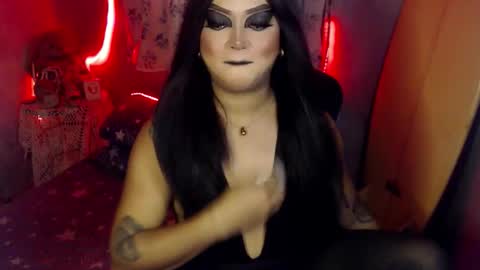 QUEEN CESS online show from April 28, 2:32 pm