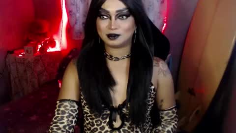 QUEEN CESS online show from May 13, 6:44 am