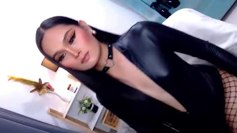 Cleo online show from May 16, 10:31 pm