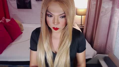 QUEEN SABRINA online show from July 4, 10:09 am