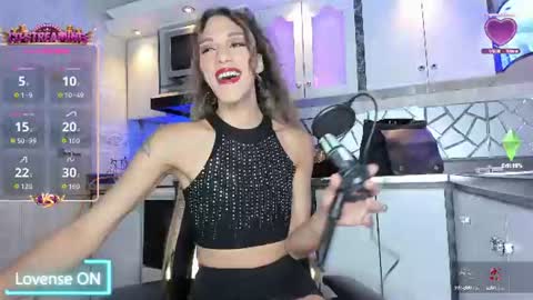 Cristina Onazis online show from July 10, 11:25 am