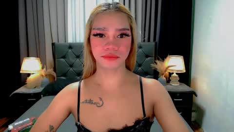 bea takashi  online show from May 19, 1:18 pm