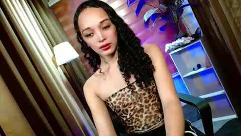 BBY CURLYHANNA online show from May 15, 4:59 pm