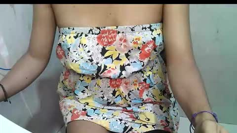 Snapshot of cuttiekattie4you chatting on October 2, 1:17 am cuttiekattie4you online show from October 2, 1:17 am