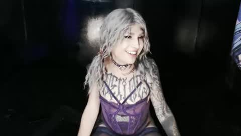 Nikki online show from May 13, 10:19 pm