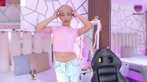 Cyrus online show from May 6, 4:24 pm