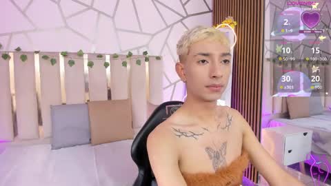 Cyrus online show from May 18, 12:00 pm