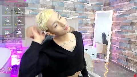 Cyrus online show from May 29, 12:47 pm