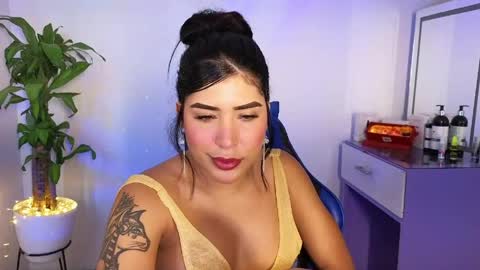 Dahiana online show from May 8, 9:33 pm