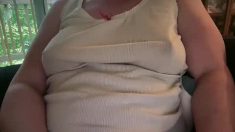 Mx Mommy Moo online show from May 27, 2:08 am