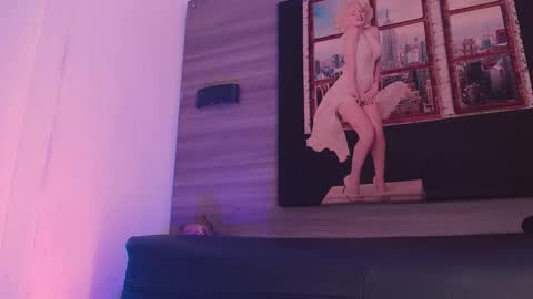         online show from January 6, 5:33 am