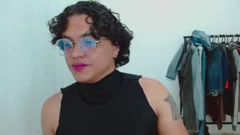 Diane Blosson online show from May 20, 1:56 am