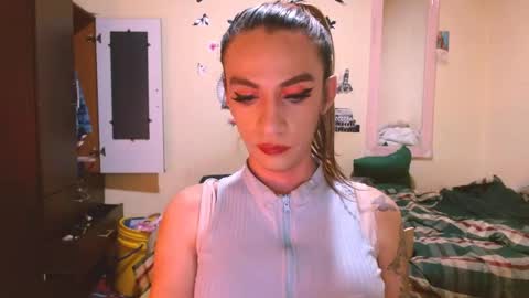 dayanna_01_ online show from May 16, 7:57 pm
