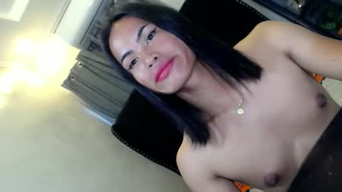 PINAY MEGS online show from January 14, 7:50 am