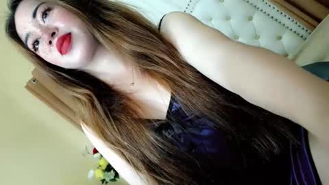Sophie online show from April 27, 6:33 am