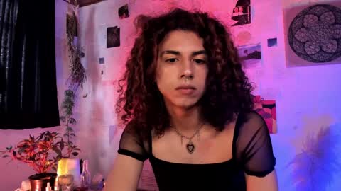 Desidias online show from December 8, 4:28 pm