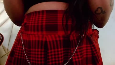devill_hott online show from April 22, 7:37 am