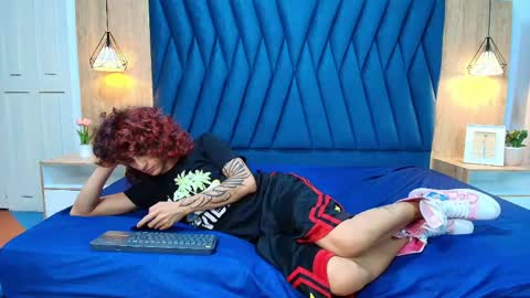 DIVINE online show from May 15, 2:42 am