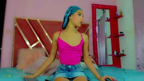 dollcute_latin online show from April 26, 10:41 pm